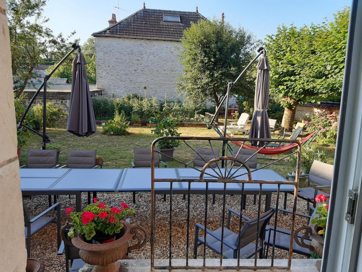 Bed and Breakfast Le Couvent En Bazois Châtillon-en-Bazois Esterno foto